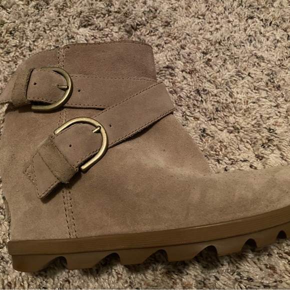 Sorel Joan Of Arctic Wedge I Buckle Tan Suede - Picture 2 of 7